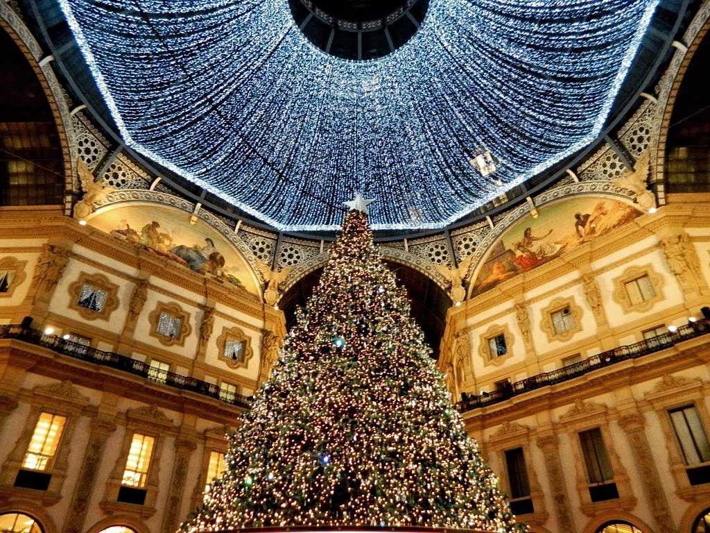 Christmas Tree Galleria Vittorio Emanuele II Milan
