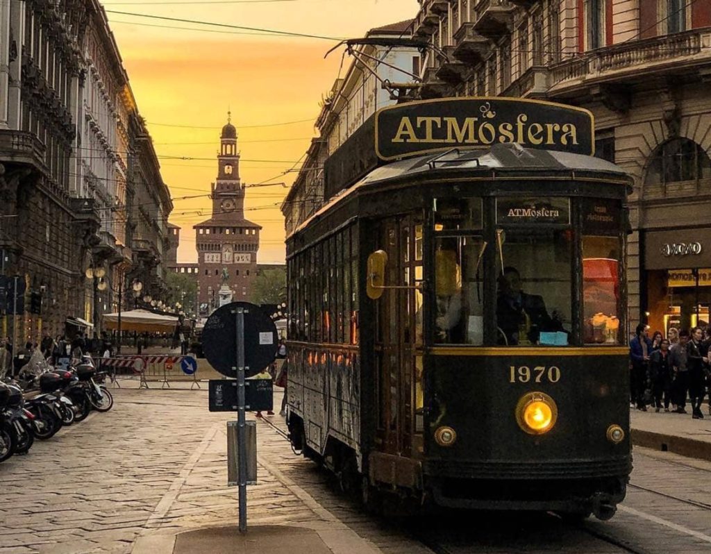 ATMosfera tram restaurant Milano