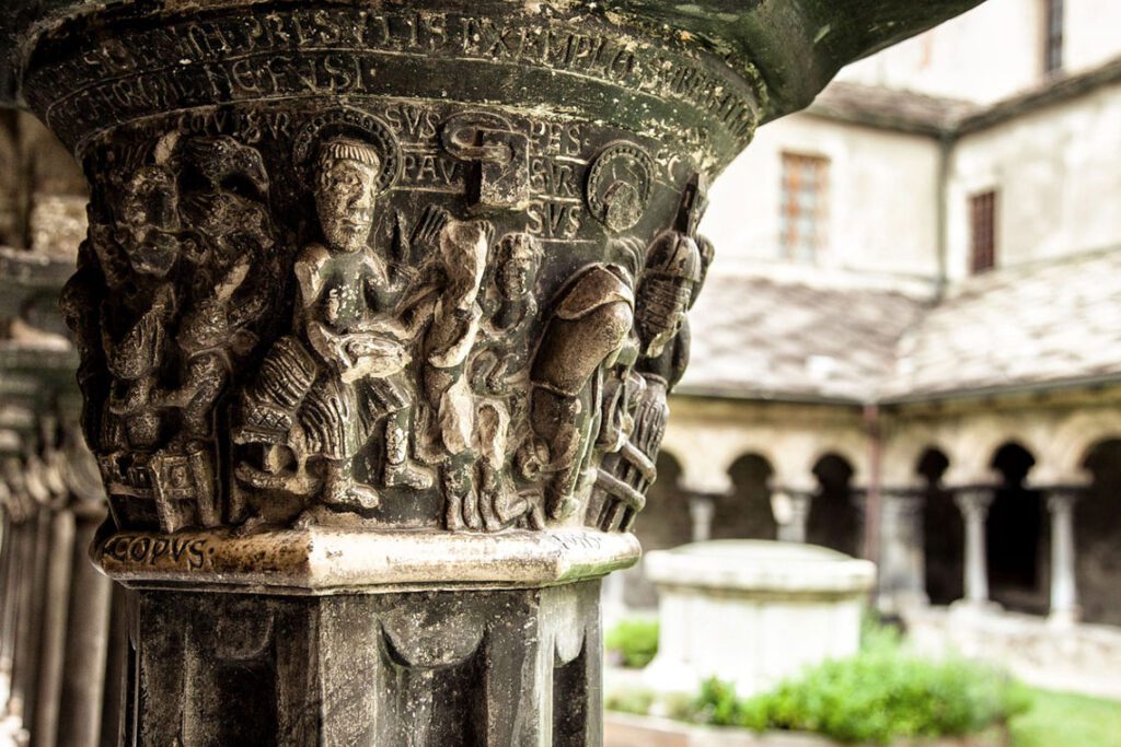 The capital pf romanesque Cloister of Sant'Orso